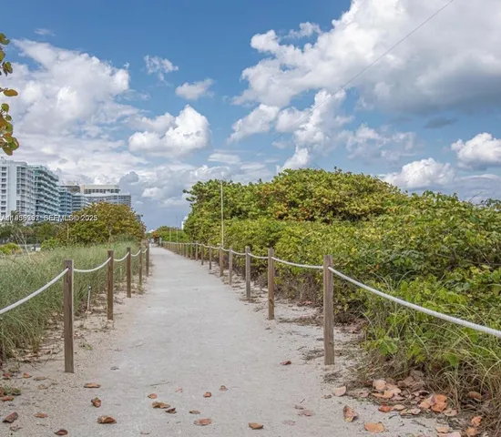 $3,400 | 9172 Collins Avenue, Unit 212, Surfside, FL 33154