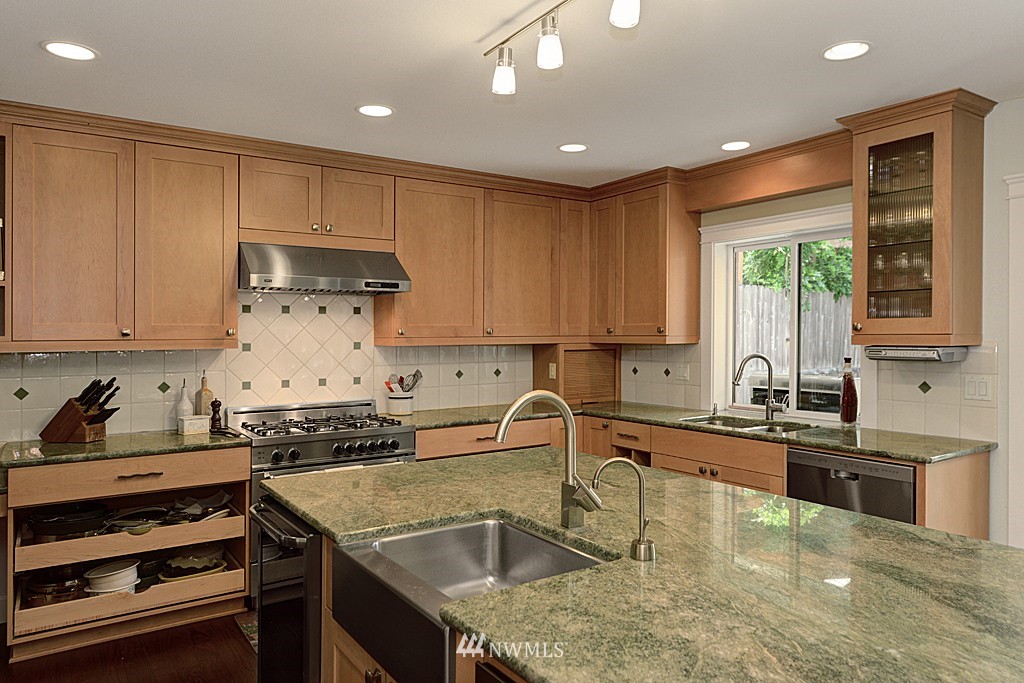 929 North 31st Street Renton, WA 98056 - Photo 15 of 25