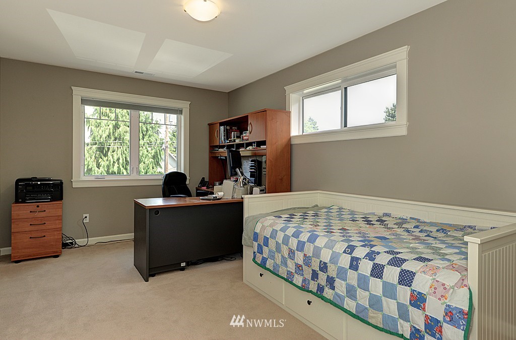 929 North 31st Street Renton, WA 98056 - Photo 6 of 25