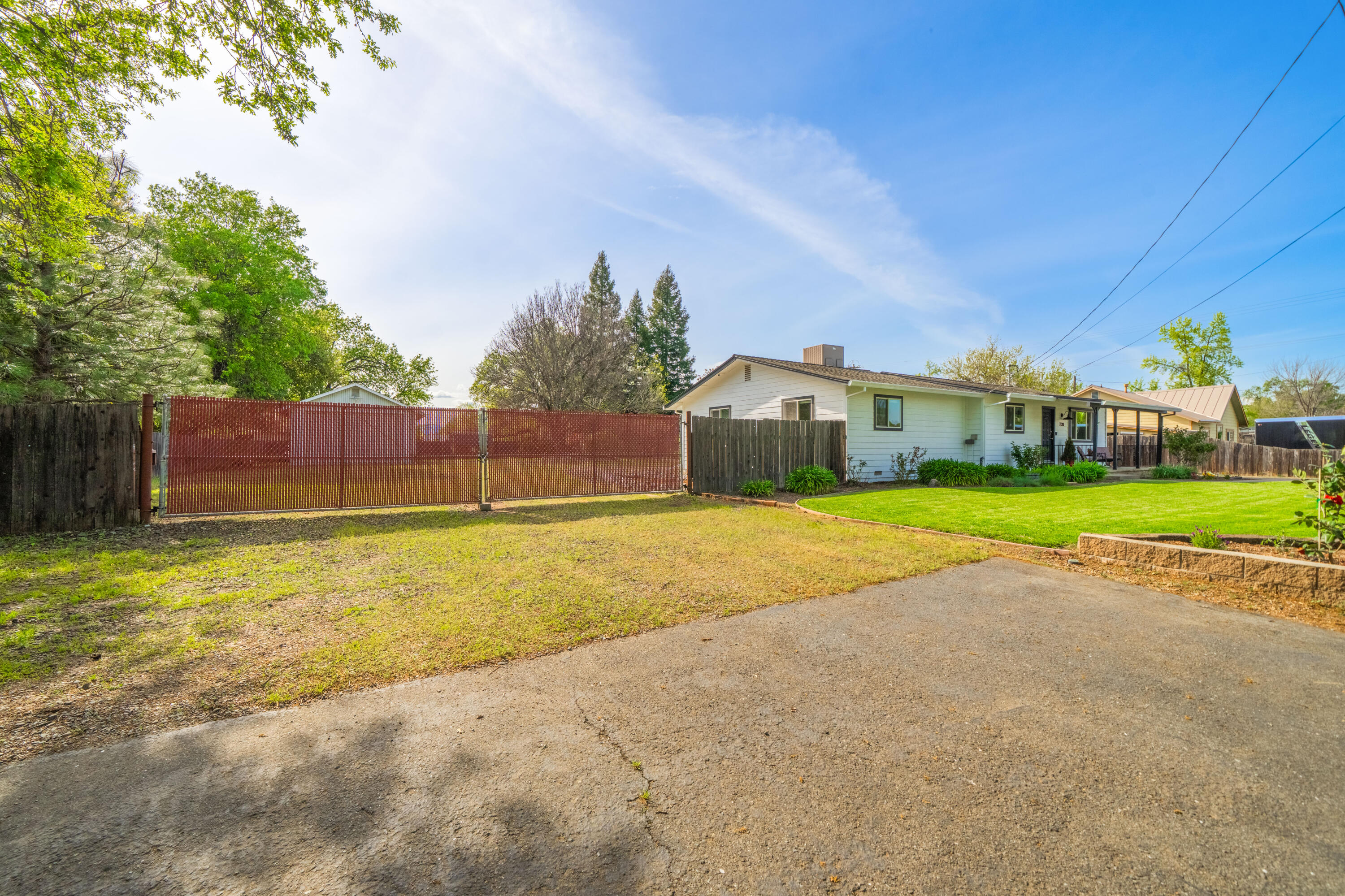7120 Pit Road Redding, CA 96001 - Photo 28 of 39 Gate entry