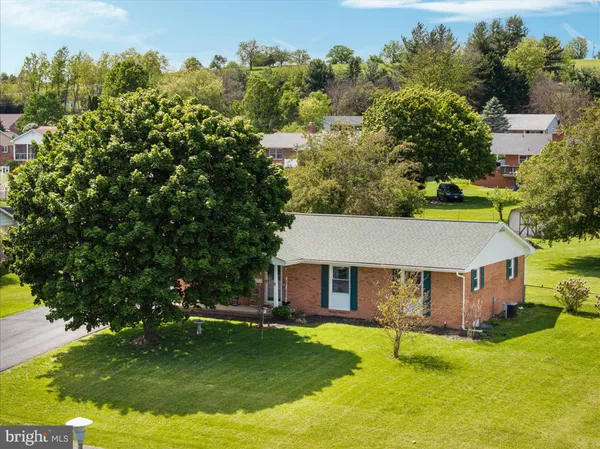$315,000 | 9943 Massanutten Avenue, New Market, VA 22844