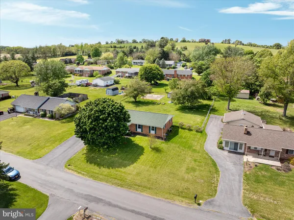 $315,000 | 9943 Massanutten Avenue, New Market, VA 22844