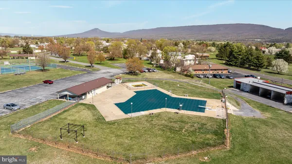 $315,000 | 9943 Massanutten Avenue, New Market, VA 22844