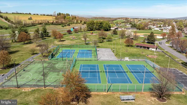 $315,000 | 9943 Massanutten Avenue, New Market, VA 22844