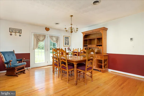 $315,000 | 9943 Massanutten Avenue, New Market, VA 22844