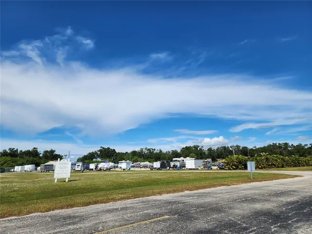 a view of a big room with a big yard