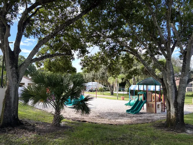 $303,000 | 3529 Northwest 35th Street, Unit 1606, Coconut Creek, FL 33066