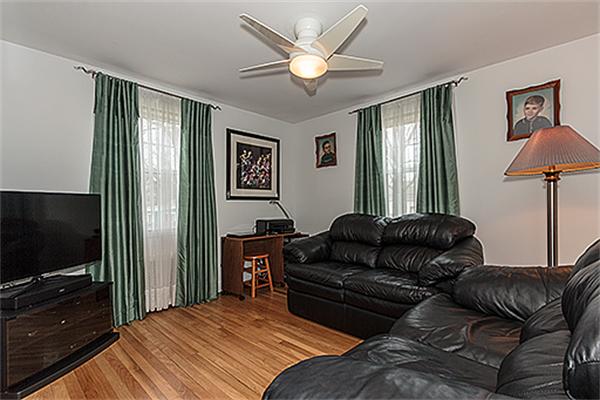 33 Sycamore Road Melrose, MA 02176 - Photo 11 of 27 Gallery Image 11