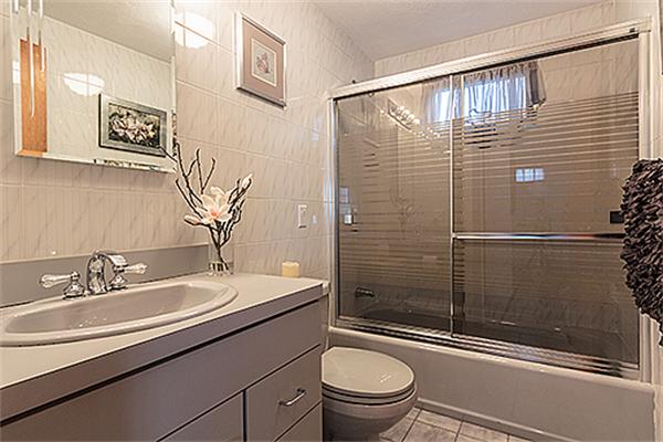 33 Sycamore Road Melrose, MA 02176 - Photo 16 of 27 Gallery Image 16