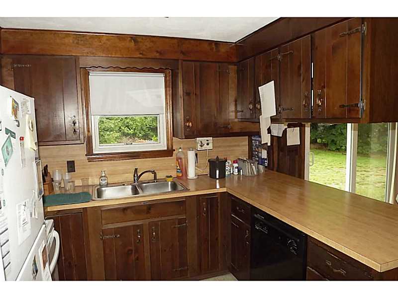 5 Thompson Drive Coventry, RI 02816 - Photo 2 of 16 Kitchen.