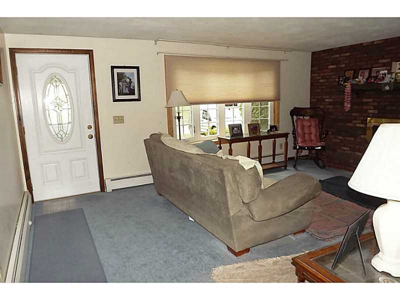 5 Thompson Drive Coventry, RI 02816 - Photo 6 of 16 Living Room.