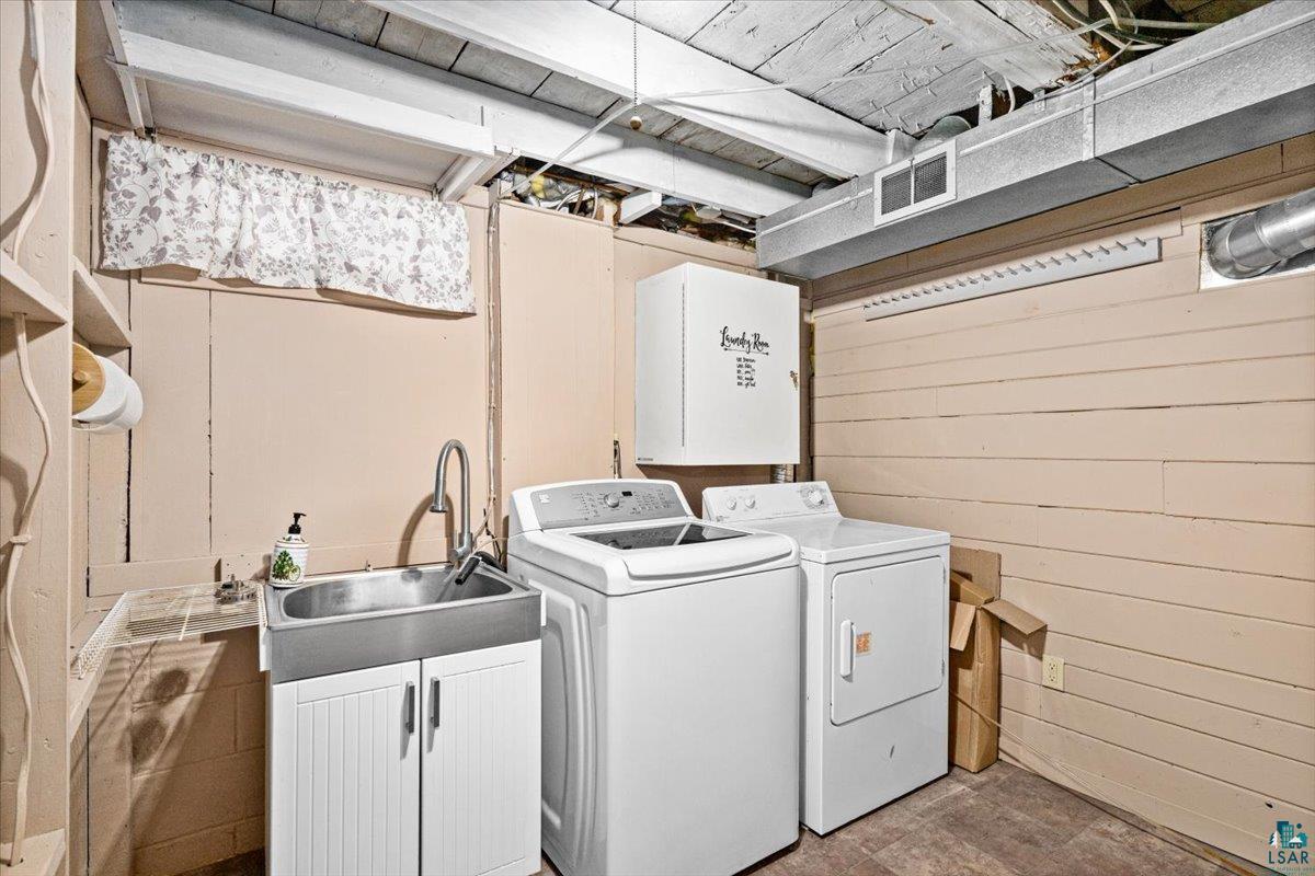 408 Summit Avenue Proctor, MN 55810 - Photo 23 of 32