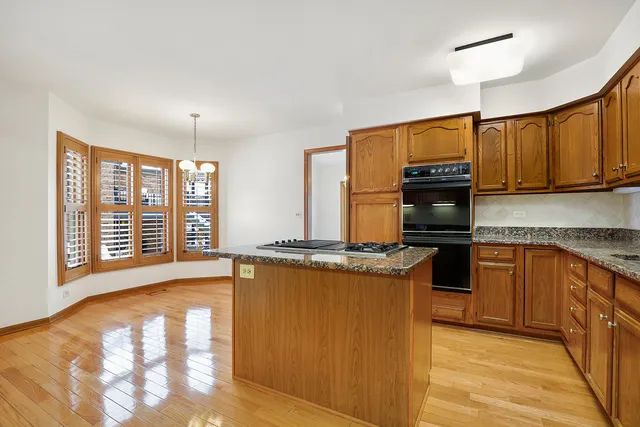 $525,000 | 14518 Golf Road, Orland Park, IL 60462