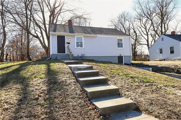$119,900 | 7717 Sni A Bar Terrace, Kansas City, MO 64129