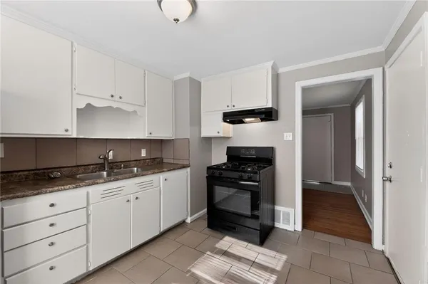 $119,900 | 7717 Sni A Bar Terrace, Kansas City, MO 64129