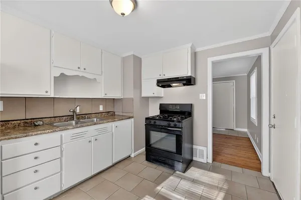 $119,900 | 7717 Sni A Bar Terrace, Kansas City, MO 64129