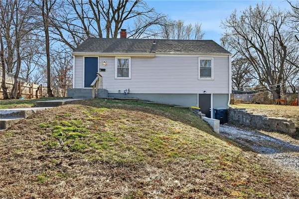 $119,900 | 7717 Sni A Bar Terrace, Kansas City, MO 64129