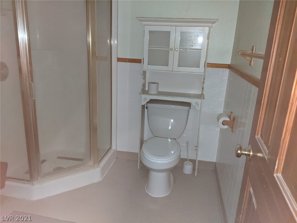 17236 Sr Highway Caliente, NV 89008 - Photo 28 of 34 Typical Bathroom w/Bedrooms