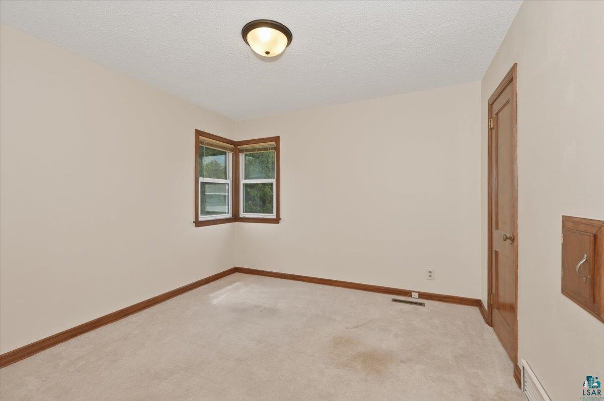 3021 Hutchinson Road Duluth, MN 55811 - Photo 9 of 19