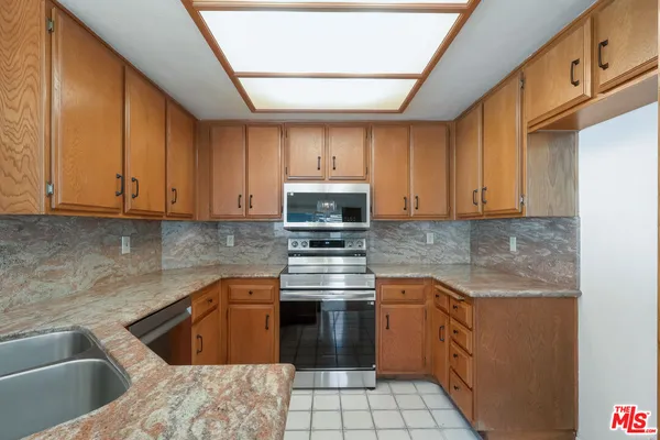 $920,000 | 8821 Penridge Place, Inglewood, CA 90305