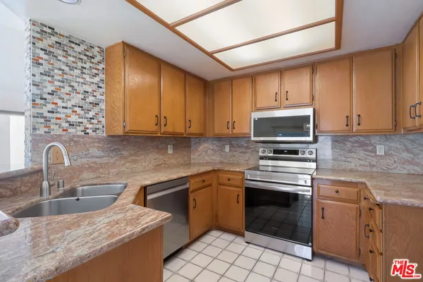 $920,000 | 8821 Penridge Place, Inglewood, CA 90305