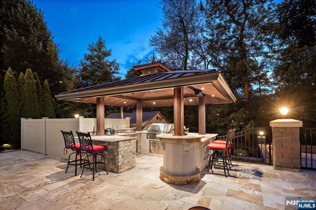 56 Lilac Lane Paramus, NJ 07652 - Photo 29 of 33