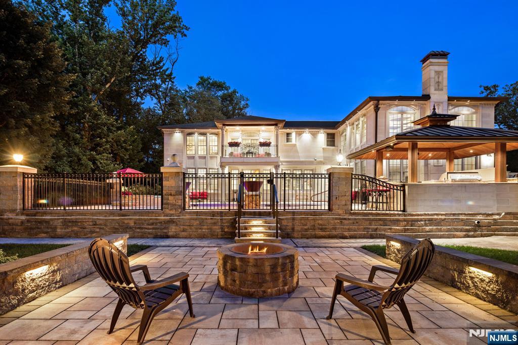 56 Lilac Lane Paramus, NJ 07652 - Photo 30 of 33