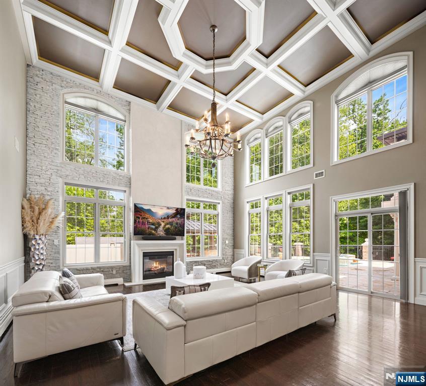 56 Lilac Lane Paramus, NJ 07652 - Photo 6 of 33