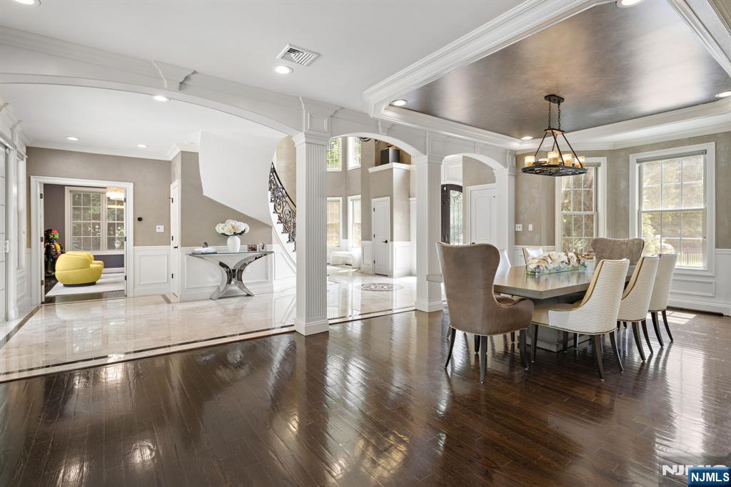 56 Lilac Lane Paramus, NJ 07652 - Photo 7 of 33