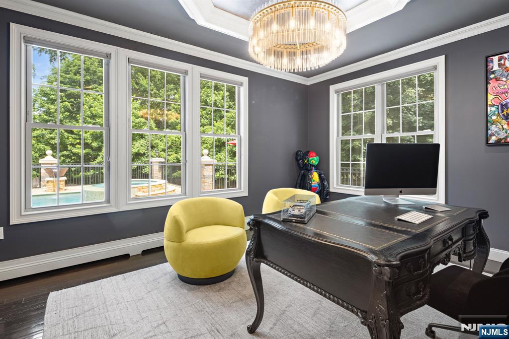 56 Lilac Lane Paramus, NJ 07652 - Photo 8 of 33