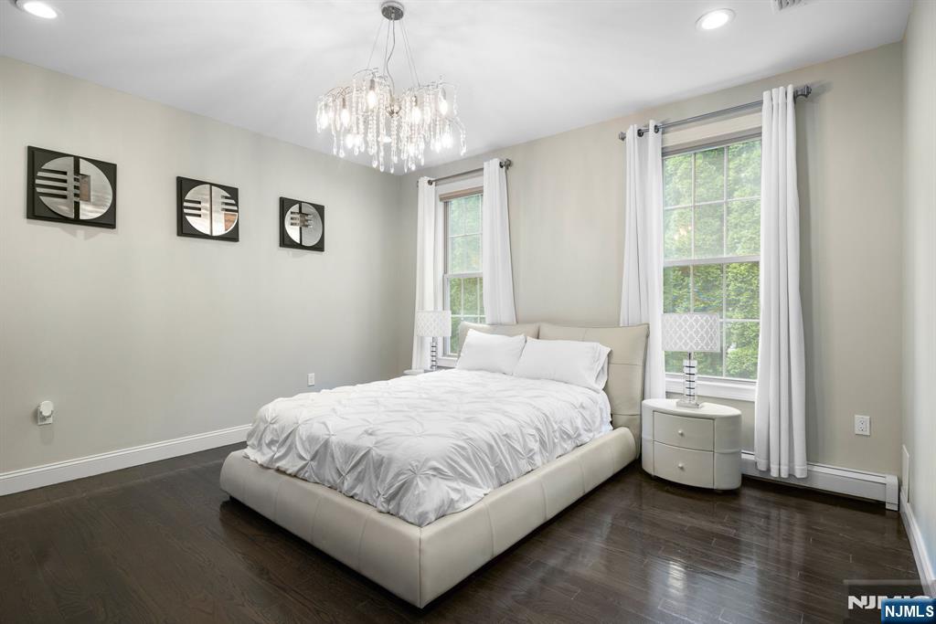 56 Lilac Lane Paramus, NJ 07652 - Photo 10 of 33
