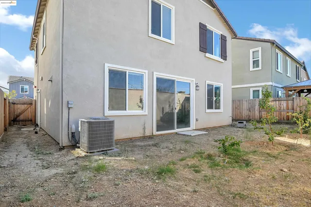 $674,000 | 876 Diamante Way, Oakley, CA 94561