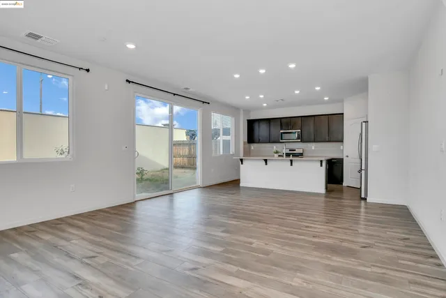 $674,000 | 876 Diamante Way, Oakley, CA 94561