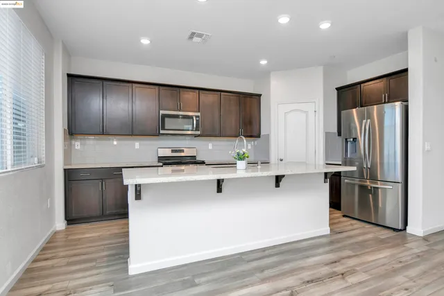 $674,000 | 876 Diamante Way, Oakley, CA 94561