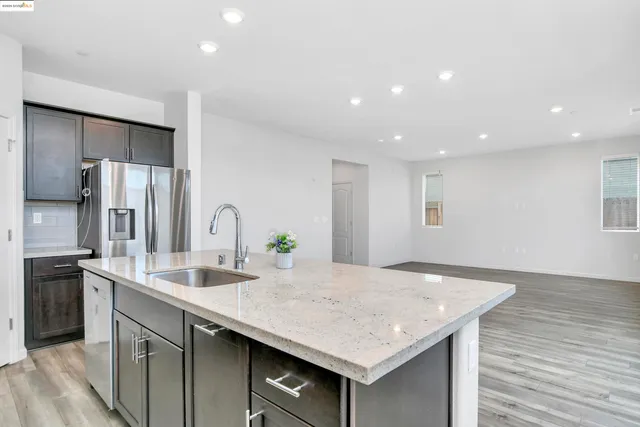 $674,000 | 876 Diamante Way, Oakley, CA 94561