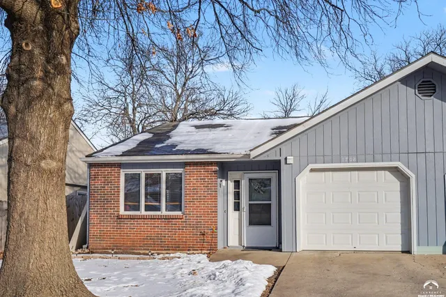 $195,000 | 1708 East 21st Terrace, Lawrence, KS 66046