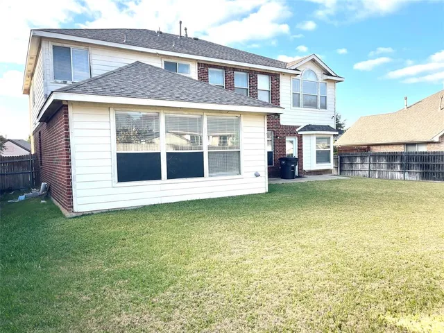 $2,700 | 7728 Parkwood Plaza Drive, Fort Worth, TX 76137