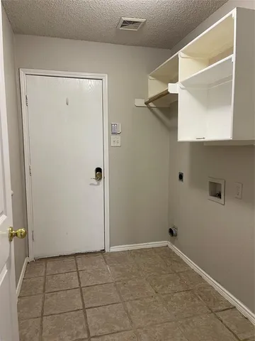 $2,700 | 7728 Parkwood Plaza Drive, Fort Worth, TX 76137