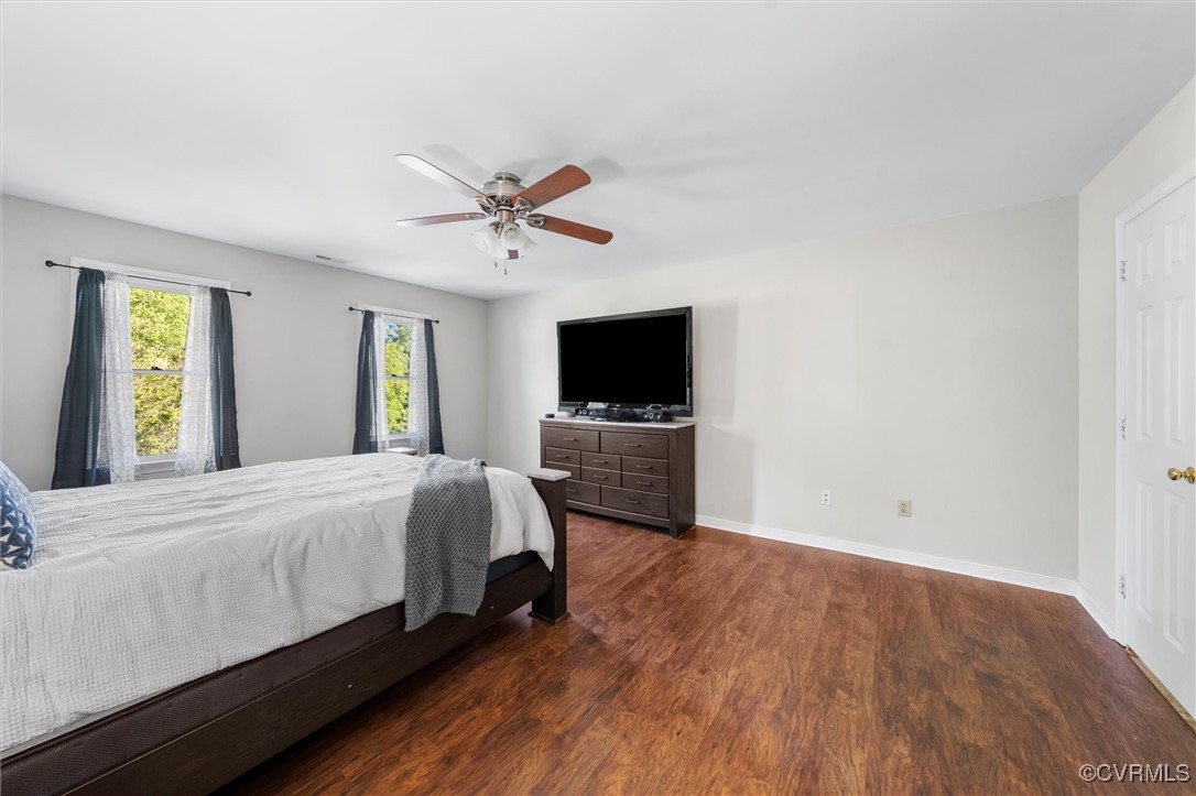 4611 Rockfield Road North Chesterfield, VA 23237 - Photo 21 of 40 Large primary bedroom en suite bath and walk in cl