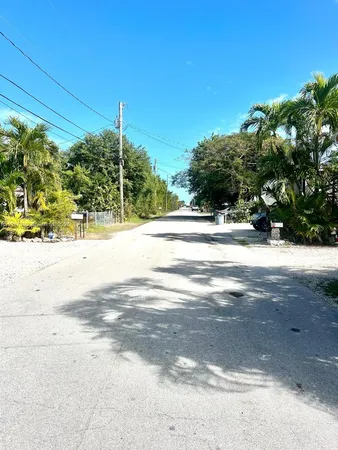 $4,000 | 31107 Ave I, Unit 31107, Big Pine Key, FL 33043