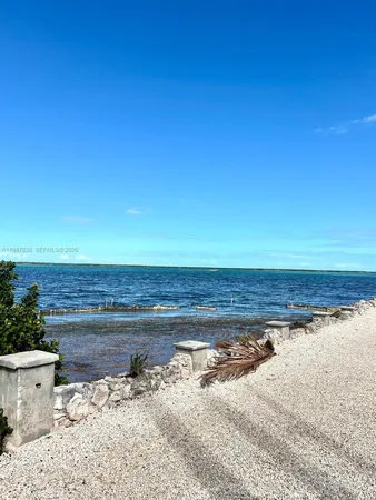 $4,000 | 31107 Ave I, Unit 31107, Big Pine Key, FL 33043