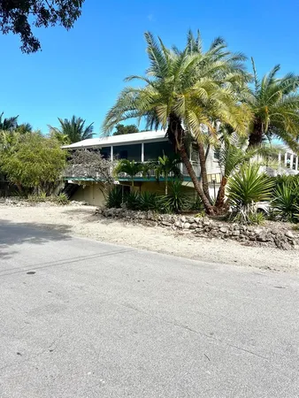 $4,000 | 31107 Ave I, Unit 31107, Big Pine Key, FL 33043
