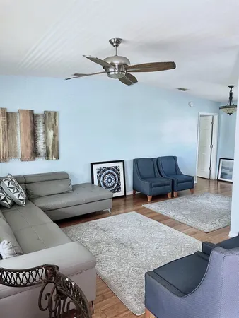 $4,000 | 31107 Ave I, Unit 31107, Big Pine Key, FL 33043