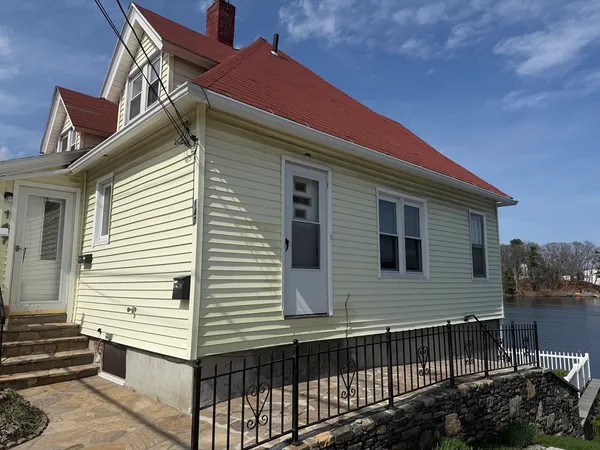 $3,200 | 147 Lake Avenue, Unit 147, Worcester, MA 01604