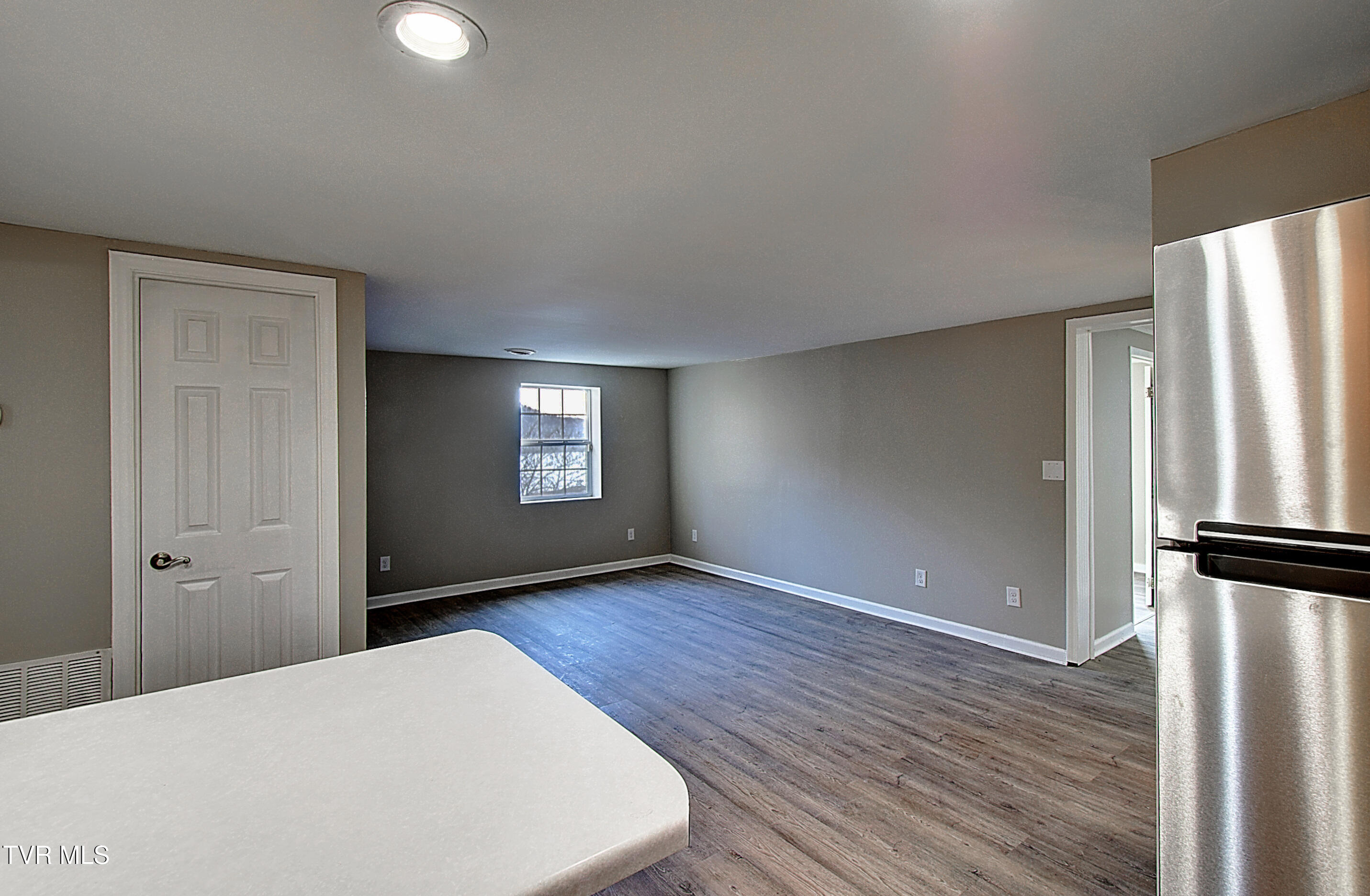 137 Valley Street Gray, TN 37615 - Photo 14 of 32 14