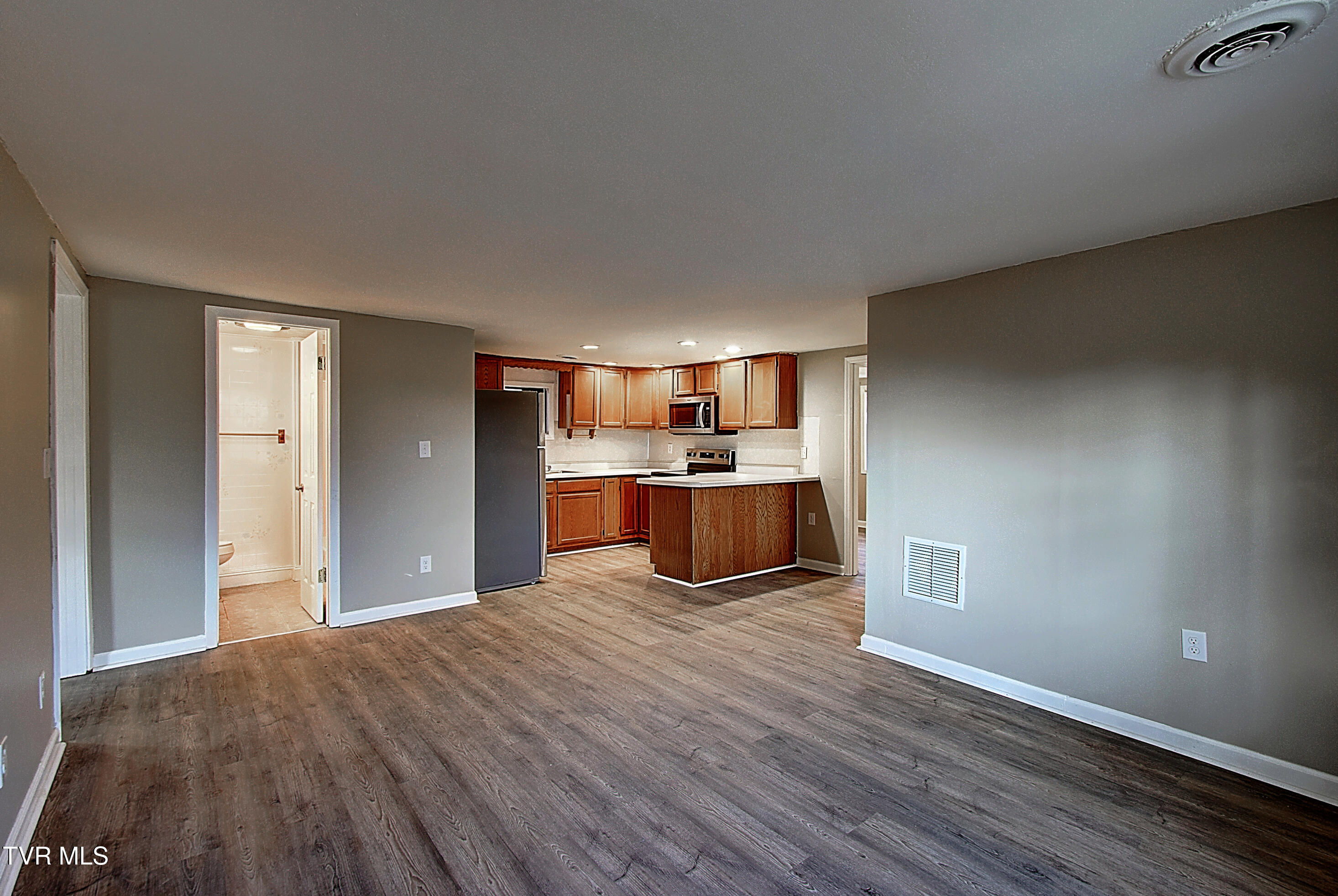 137 Valley Street Gray, TN 37615 - Photo 18 of 32 18