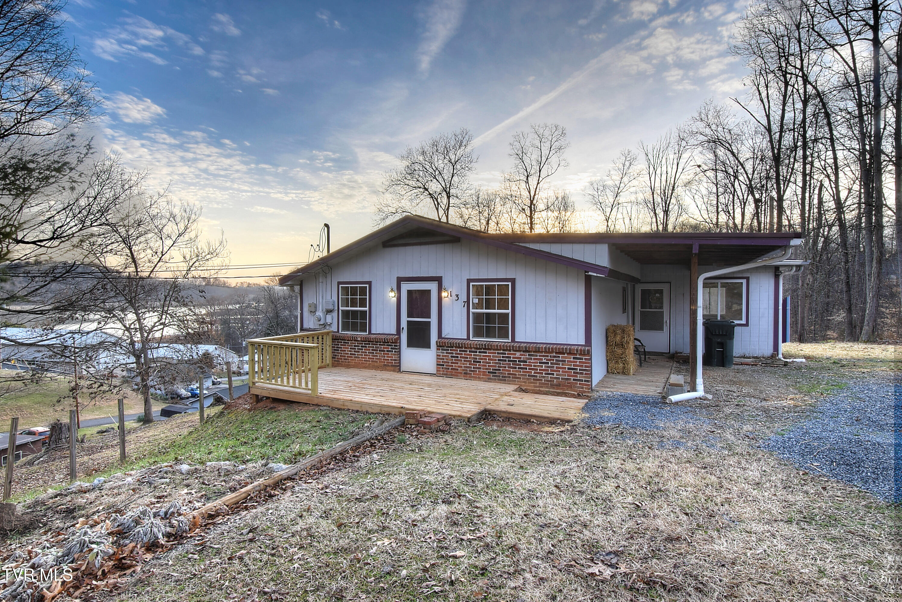 137 Valley Street Gray, TN 37615 - Photo 2 of 32 2