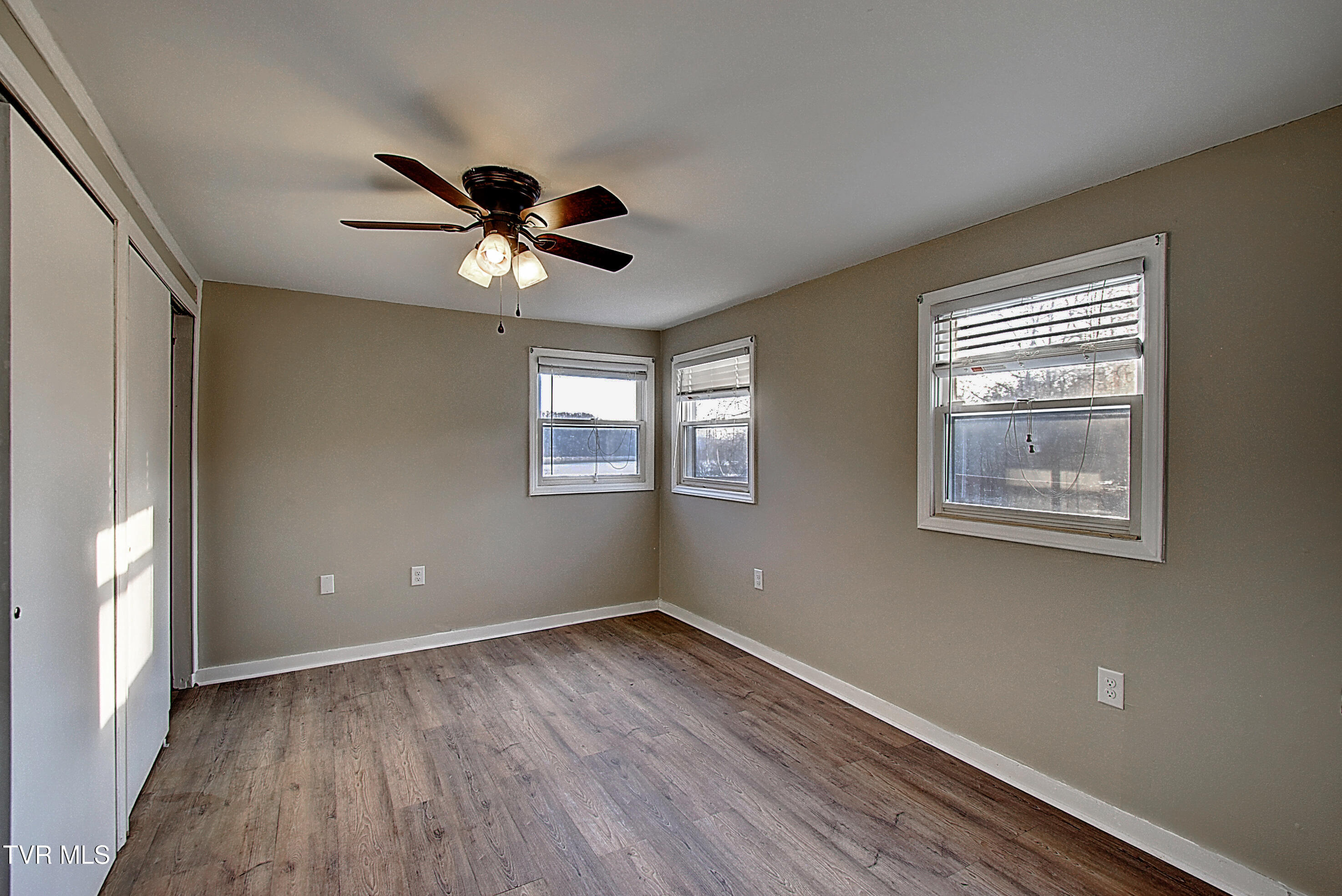 137 Valley Street Gray, TN 37615 - Photo 21 of 32 21
