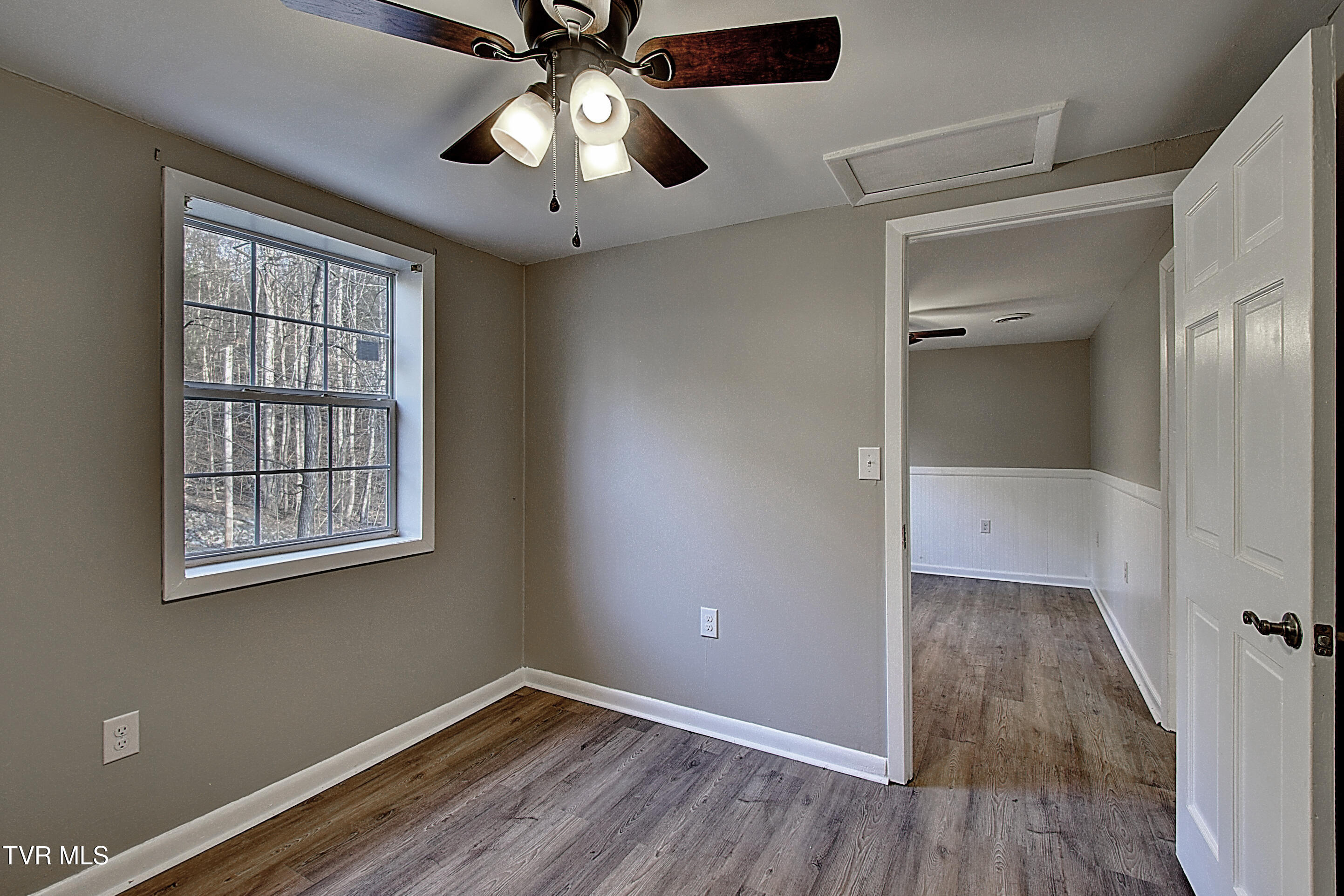 137 Valley Street Gray, TN 37615 - Photo 26 of 32 26