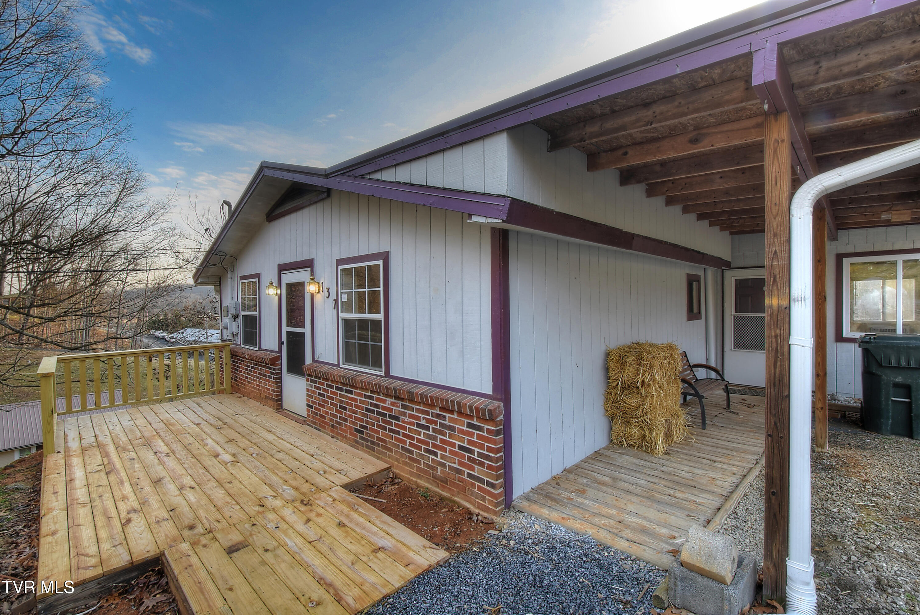 137 Valley Street Gray, TN 37615 - Photo 4 of 32 4